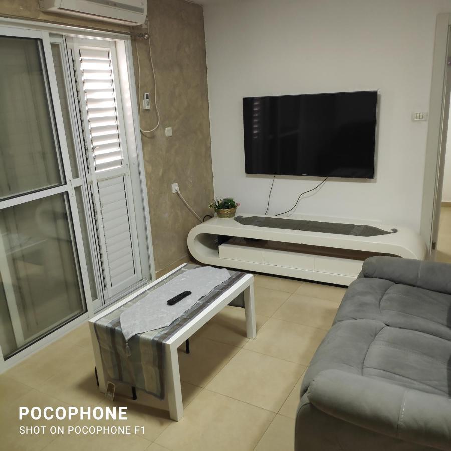 סוויטה של אלון Apartman Arad Kültér fotó