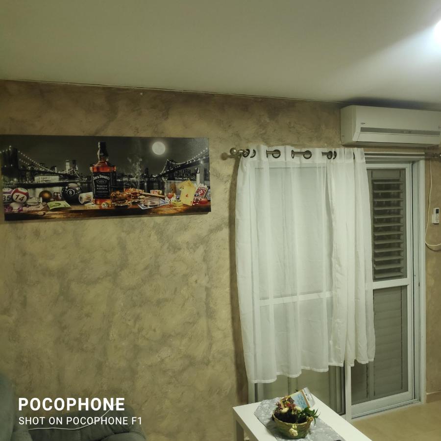 סוויטה של אלון Apartman Arad Kültér fotó